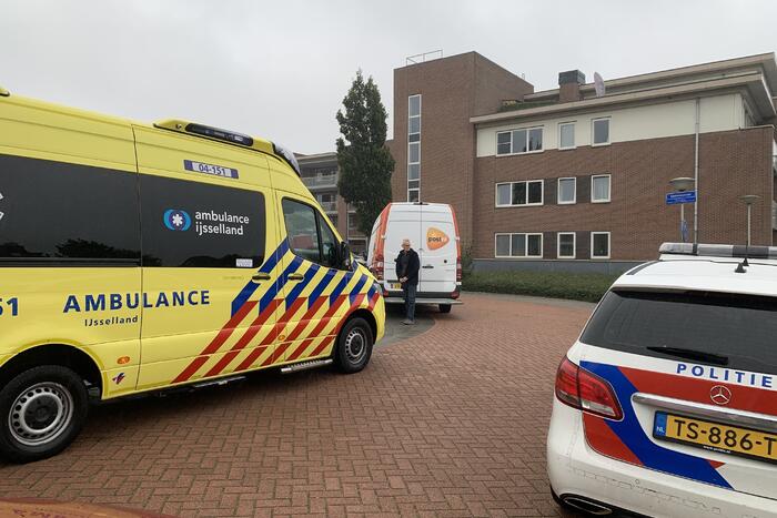 Fietser gewond na botsing met bestelbus