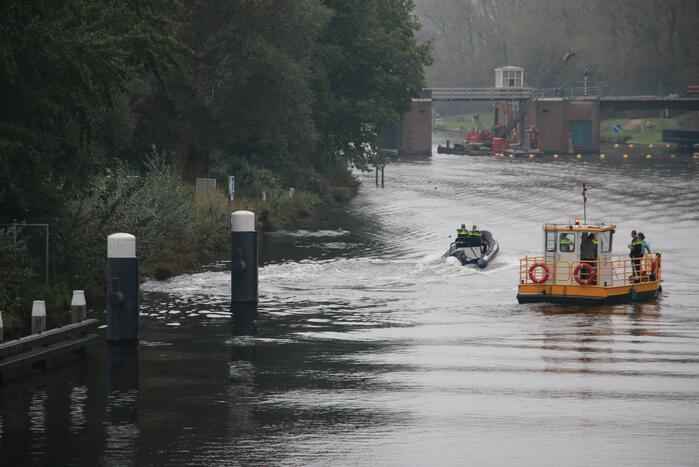 Man door hulpdiensten uit kanaal gehaald