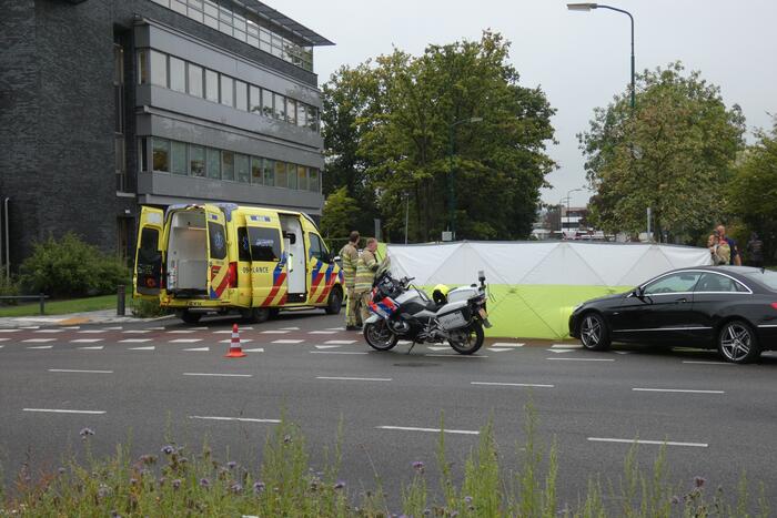 Scooterrijder ernstig gewond bij aanrijding met personenwagen