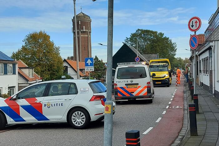 Auto crasht op schuur