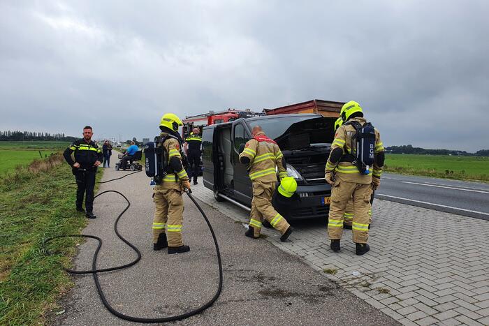 Brand in motorcompartiment bestelbus
