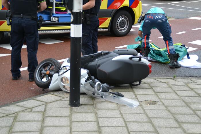 Twee gewonden bij ongeval tussen fiets en scooter