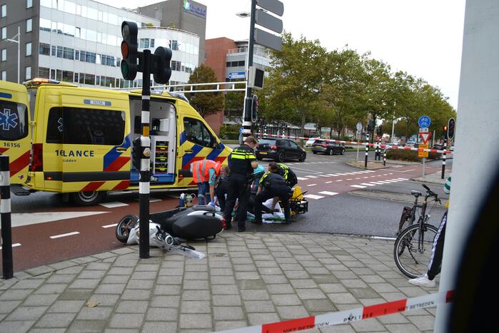 Twee gewonden bij ongeval tussen fiets en scooter
