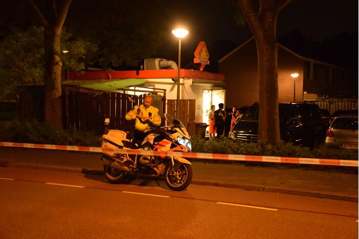 Politie zoekt met man en macht naar overvallers van snackbar