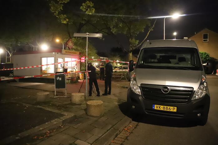 Politie zoekt met man en macht naar overvallers van snackbar