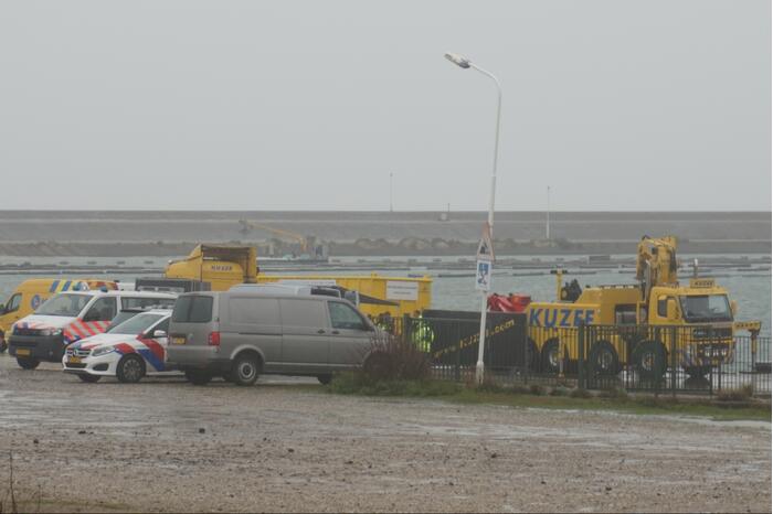 Duikers vinden auto met mogelijk inzittende