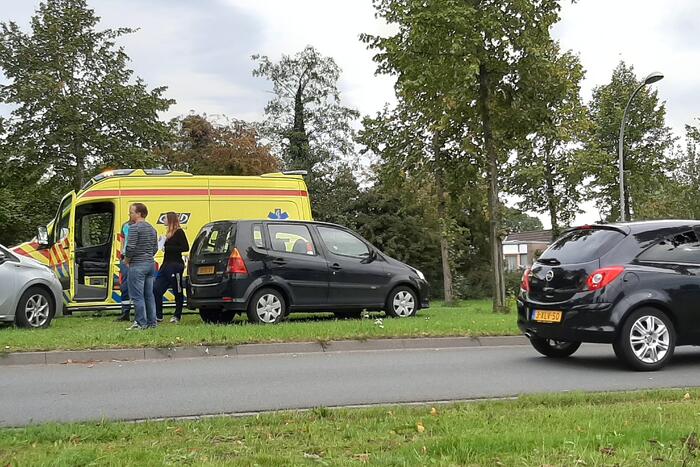 Twee auto betrokken bij kop-staartbotsing