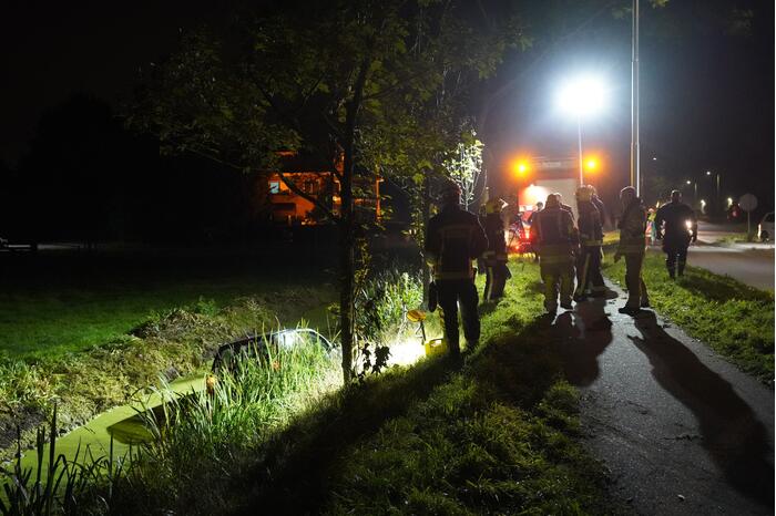 Auto raakt te water, bestuurder aangehouden