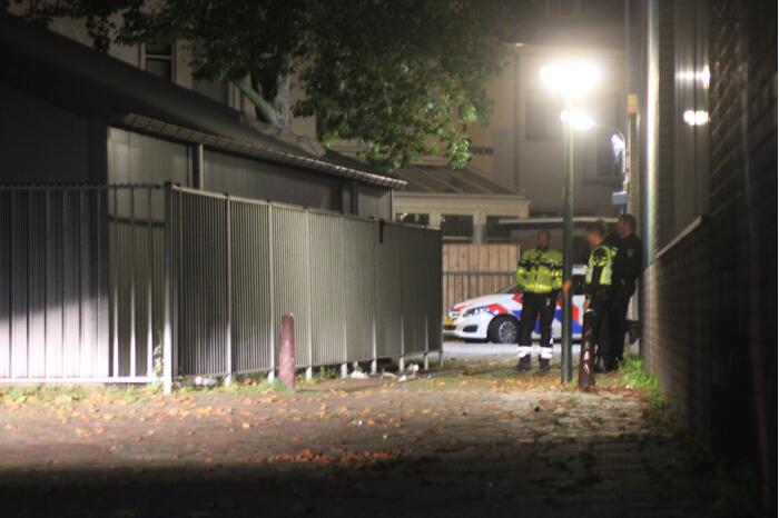 Persoon zwaargewond op straat aangetroffen