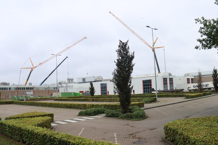 Grote hijsklus bij Mars fabriek