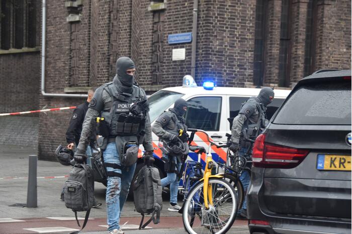 Arrestatieteam valt binnen bij verward persoon