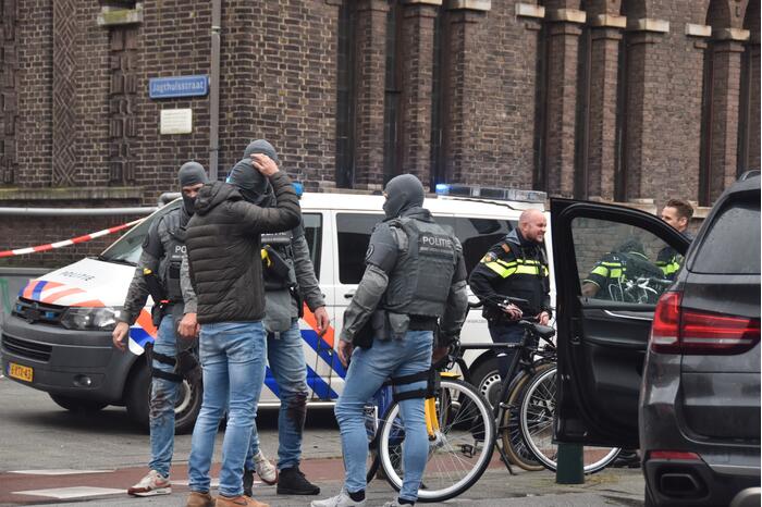 Arrestatieteam valt binnen bij verward persoon