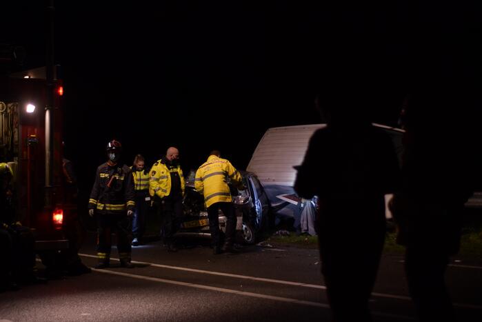 Persoon overleden bij zwaar ongeval tussen meerdere voertuigen