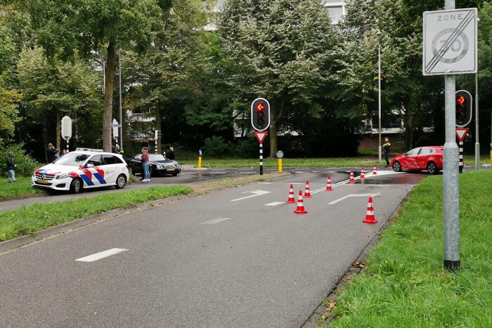 Forse schade na botsing op kruising