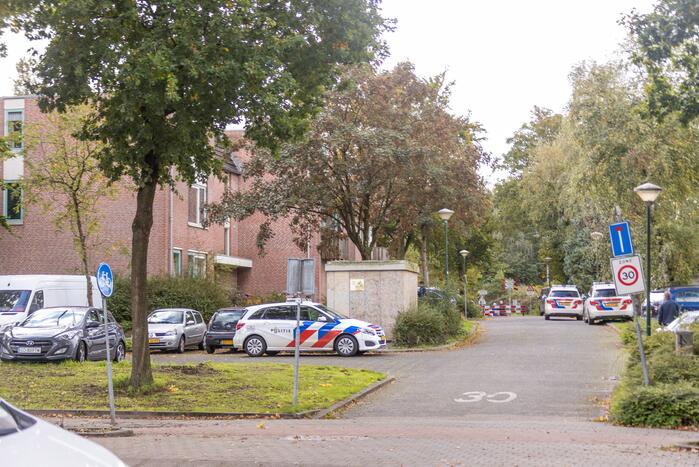 Politie ramt deur in en vindt overleden persoon