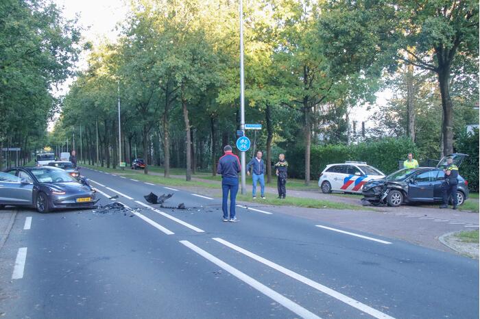 Tesla betrokken bij frontale aanrijding