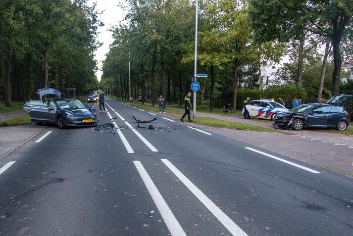 Tesla betrokken bij frontale aanrijding