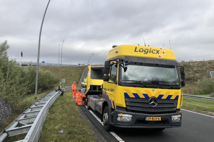 #SonenBreugel Motor flink beschadigd bij eenzijdig ongeval Rijksweg A50 Son en Breugel.