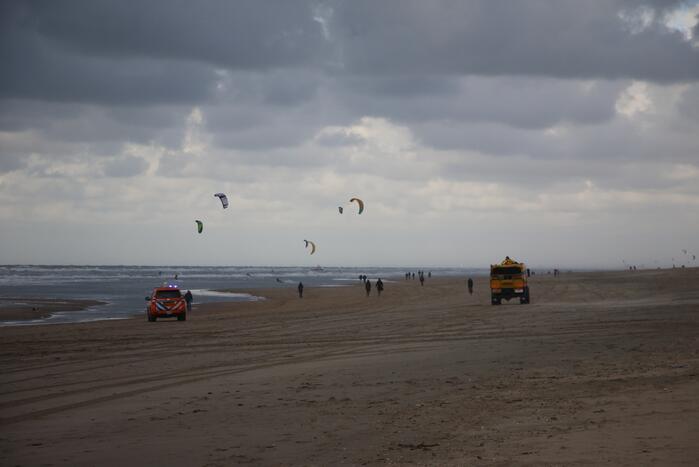 Grote zoekactie langs kust naar vermiste persoon in zee