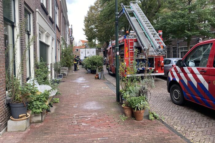 Klusser doorboort gasleiding in woning