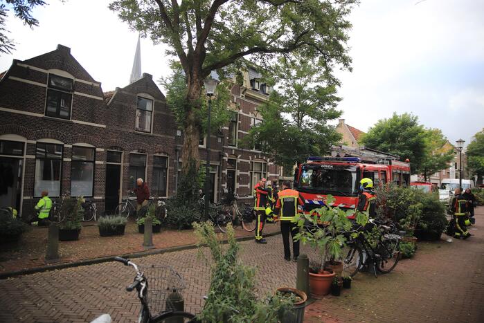 Klusser doorboort gasleiding in woning