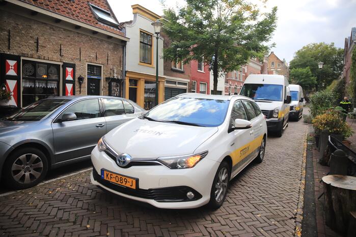 Klusser doorboort gasleiding in woning