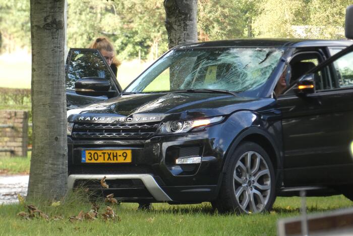 Fietser ernstig gewond na botsing met auto