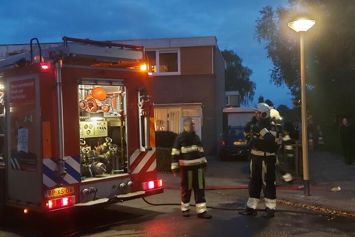 Brand in bestelbus snel geblust