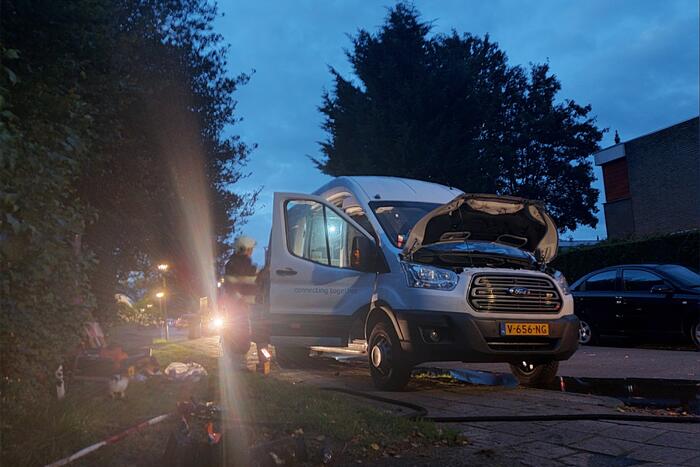 Brand in bestelbus snel geblust