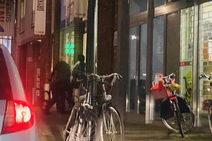 Lastige man tegengehouden bij koffieshop