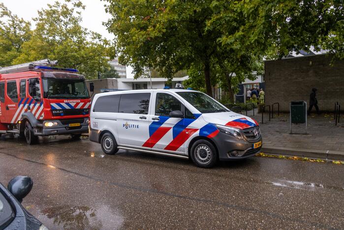 Man wordt niet goed tijdens vaccinatie griepprik in Protestantse kerk De Bron
