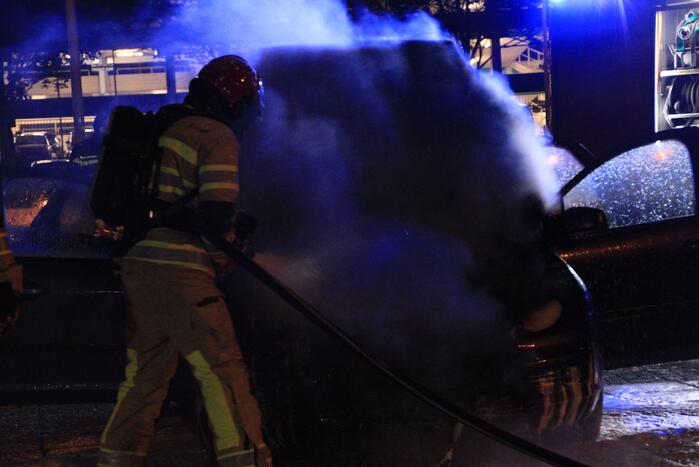 Personenauto gaat in vlammen op
