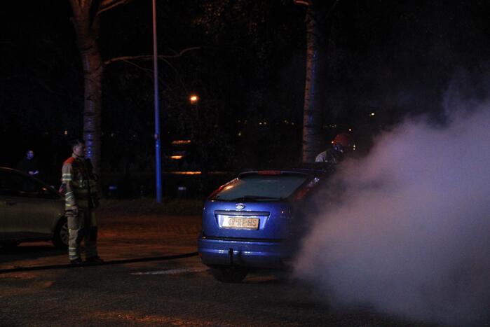 Personenauto gaat in vlammen op