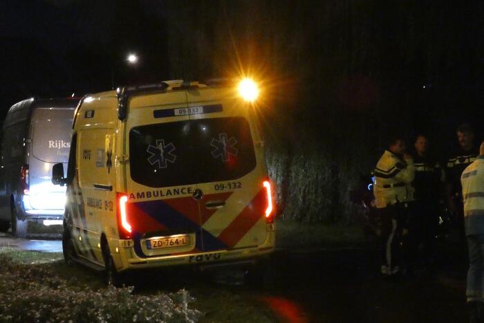 Update: #Veenendaal Aanrijding tussen een bestelbus en fietser Raadhuisstraat Veenendaal.