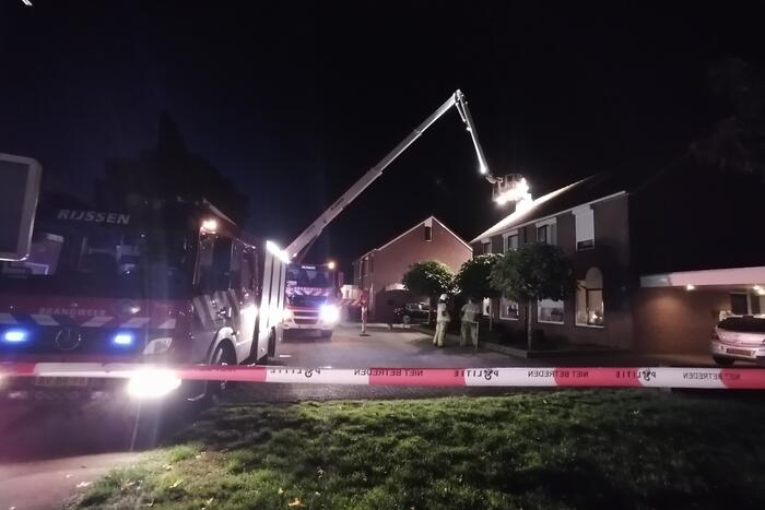 Brand in schoorsteen van woning