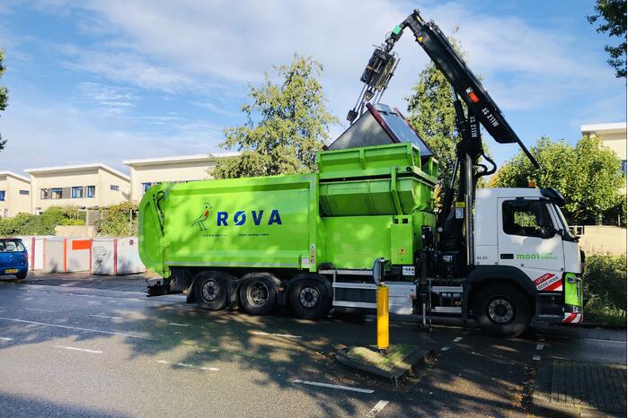 Kraan vuilniswagen breekt af
