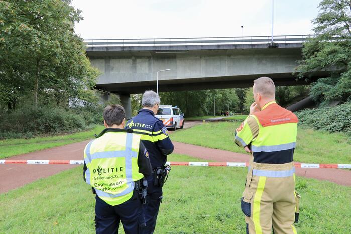 Mogelijk explosief aangetroffen onder viaduct