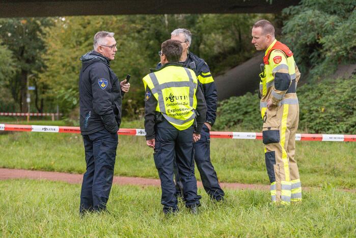 Mogelijk explosief aangetroffen onder viaduct