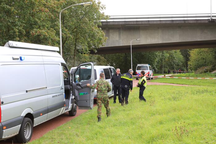 Mogelijk explosief aangetroffen onder viaduct