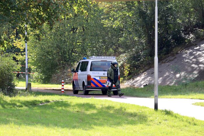 Mogelijk explosief aangetroffen onder viaduct