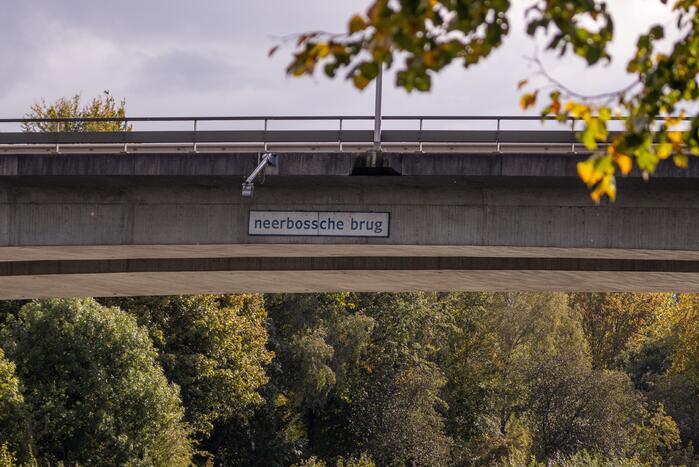 Mogelijk explosief aangetroffen onder viaduct