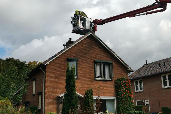Te warme kachel veroorzaakt brand in woning