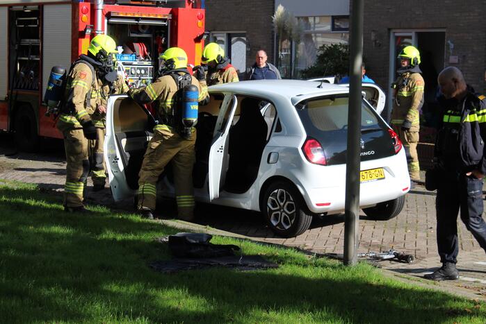 Elektrische auto vat vlam