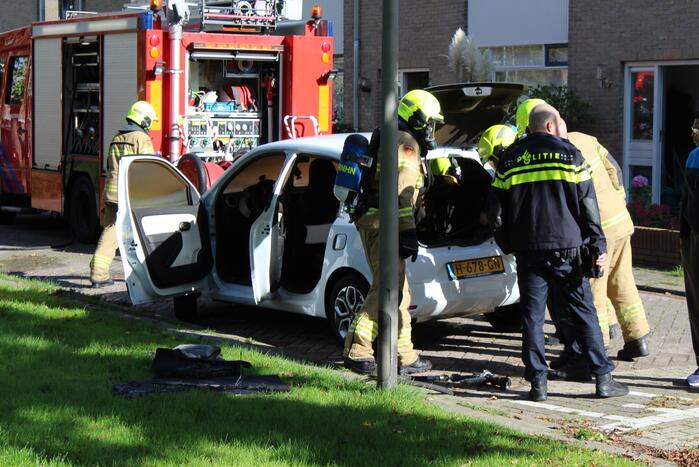 Elektrische auto vat vlam