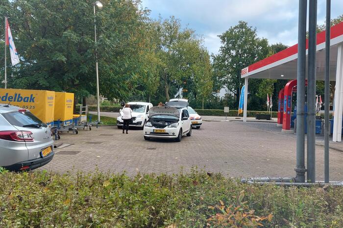 Twee voertuigen in botsing