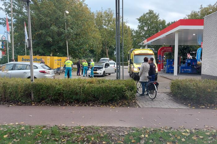 Twee voertuigen in botsing
