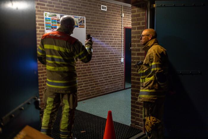 Toegangsdeur opgeblazen van sporthal