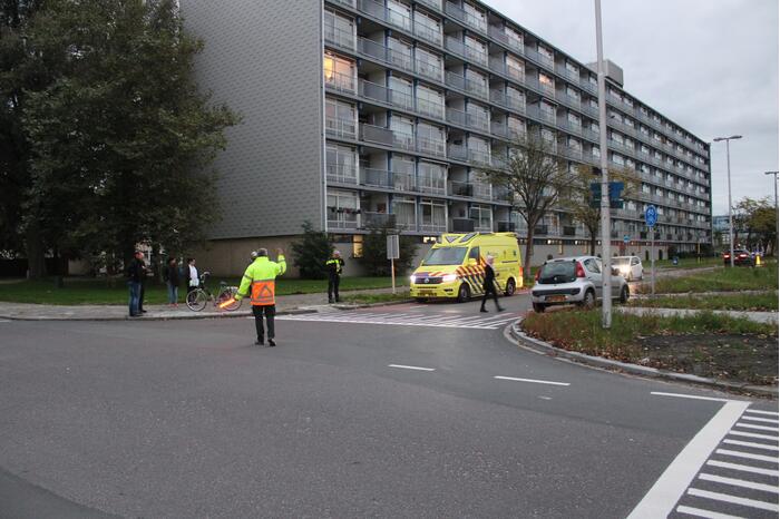 Fietser gewond na botsing met auto Bilgaardpassage