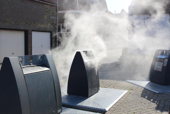 Brand door vuurwerk in ondergrondse container