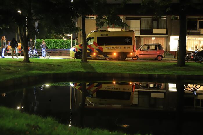 Fietser remt en slaat over de kop